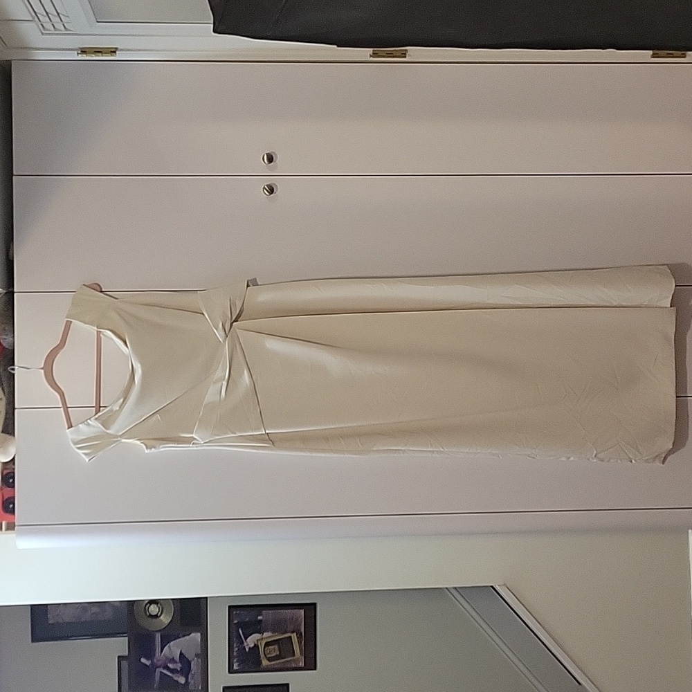 Lauren Ralph Lauren Cream Wedding Dress
